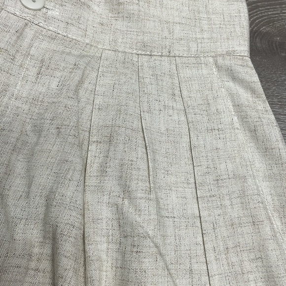 Vintage High Waist Pleated Linen Blend Flax Shorts in Size 3 - Picture 10 of 10